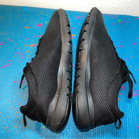 Women Size 8 Skechers triple Black Lite Weight Memory Foam Sneaker running Shoes - Picture 5 of 9